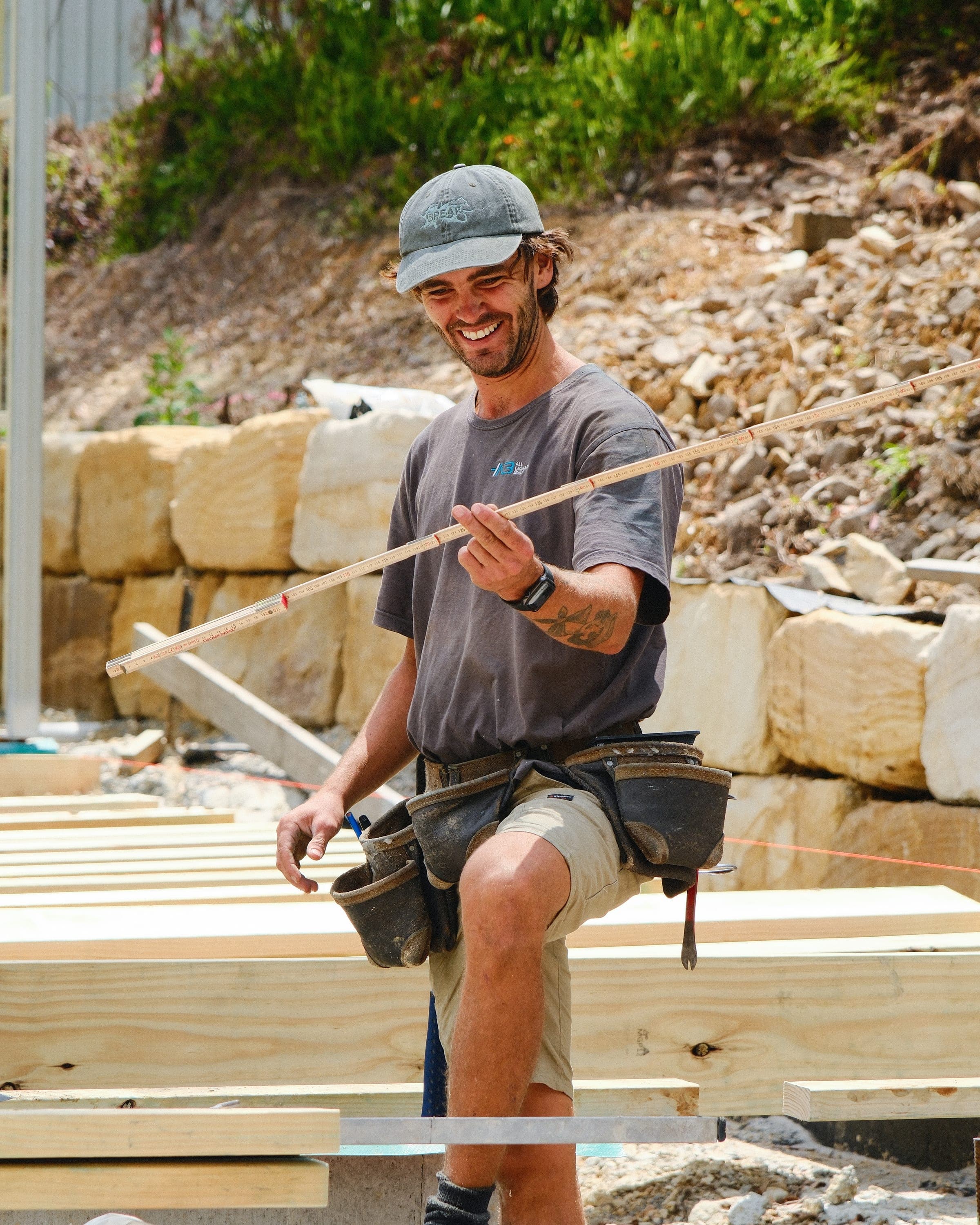 Marty Leonard on site at a Gold Coast custom build, in conversation with the team.