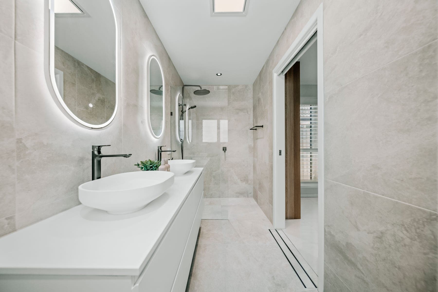5 Hood Court kitchen.